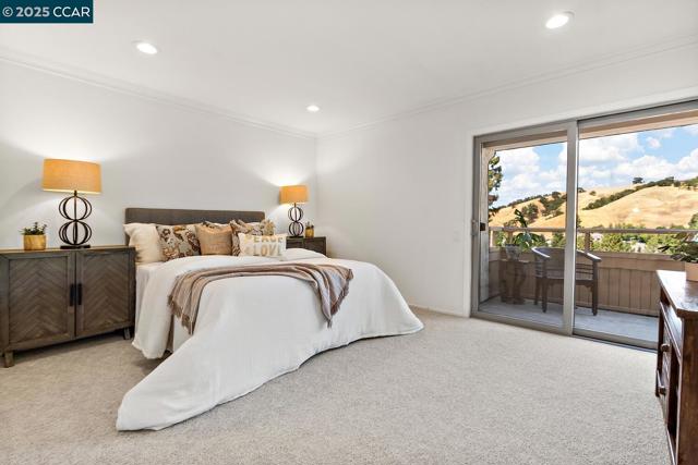 4033 Terra Granada Dr, Walnut Creek CA: https://media.crmls.org/mediaz/ddcc3572-24b3-4b38-af39-54c5dd841a91.jpg