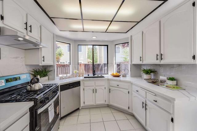 722 Jennifer Way, Milpitas CA: https://media.crmls.org/mediaz/ddcc77ef-8d43-4d80-8284-c4054b47475d.jpg