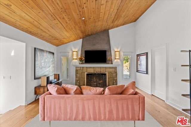 2373 Tuna Canyon Road, Topanga CA: https://media.crmls.org/mediaz/ddccbce8-d066-4a04-ab6a-a463119257e1.jpg