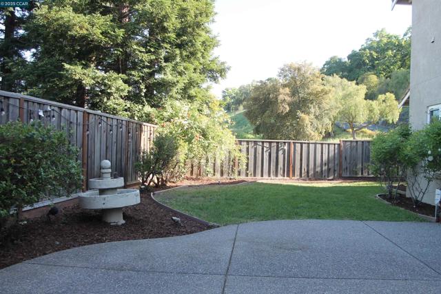 600 Bourne Ct, Danville CA: https://media.crmls.org/mediaz/ddccc6c1-f99b-4756-a445-0b921c31209c.jpg