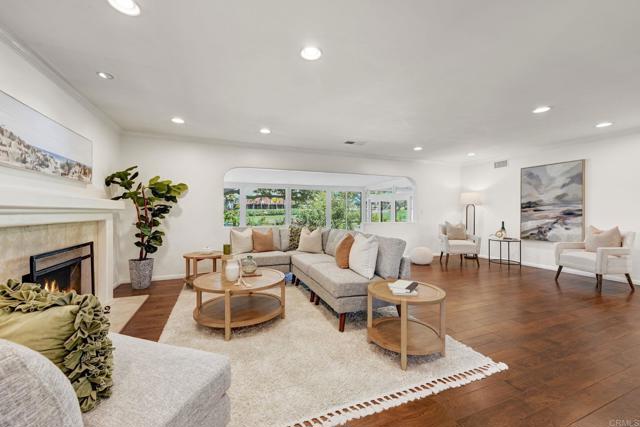 1051 La Reina Drive, San Marcos CA: https://media.crmls.org/mediaz/ddcda6d2-cb20-4451-8e70-88f52f0bbc2a.jpg