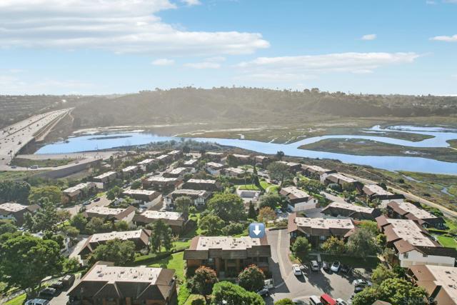 2422 Caminito Ocean Cv, Cardiff by the Sea CA: https://media.crmls.org/mediaz/ddce15b2-2ba0-4108-8e88-a480a6f34fa3.jpg