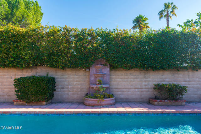4524 Greengate Court, Westlake Village CA: https://media.crmls.org/mediaz/ddce26d6-5bfb-45ed-8059-4750696c6f1e.jpg