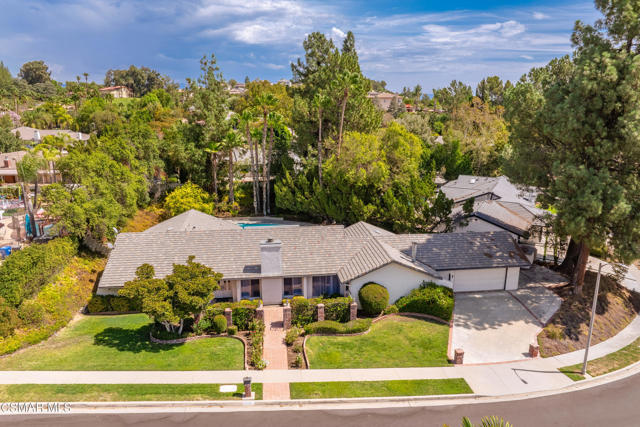 20027 Hiawatha Street, Chatsworth CA: https://media.crmls.org/mediaz/ddce2cc6-a0bc-4427-8bd9-2d6bee5b6f24.jpg