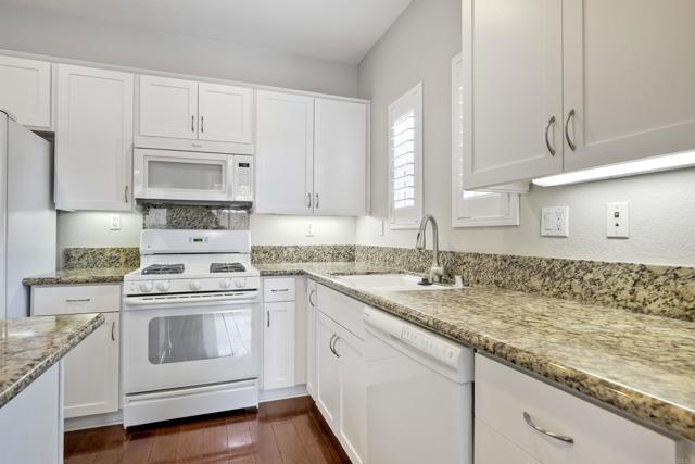 1440 Clearview Way, San Marcos CA: https://media.crmls.org/mediaz/ddce5888-4d82-4782-ad9b-d589a53ec81d.jpg