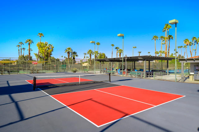 239 Santa Barbara Circle, Palm Desert, CA 92260