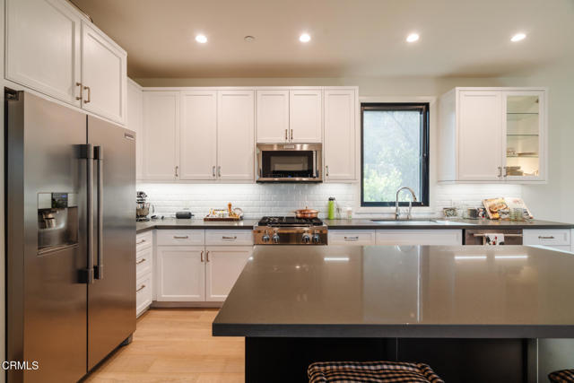 Detail Gallery Image 20 of 75 For 11666 Santa Rosa Rd, Camarillo,  CA 93012 - 10 Beds | 4/2 Baths