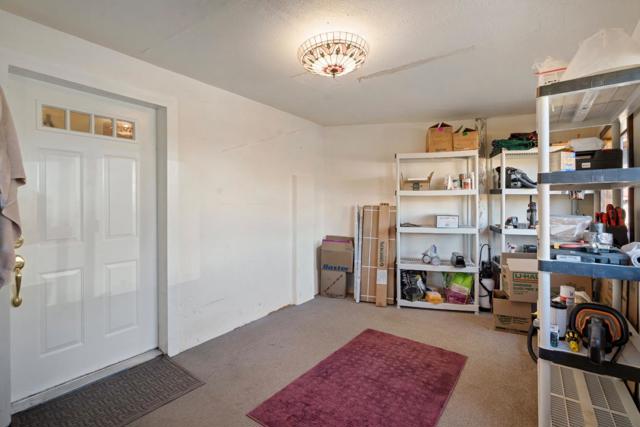 20101 Panoche Road, Paicines CA: https://media.crmls.org/mediaz/ddcf79ca-ccb6-470a-b7f7-b18cbf617fb7.jpg