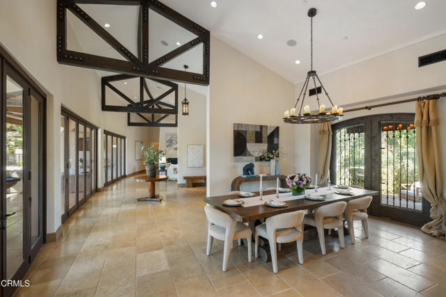 Detail Gallery Image 10 of 75 For 5065 Indianola Way, La Canada Flintridge,  CA 91011 - 4 Beds | 5/2 Baths