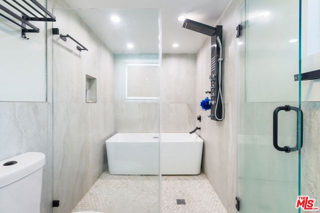 8901 Rubio Avenue, North Hills CA: https://media.crmls.org/mediaz/ddd088f3-82f9-4f83-8a37-fd2198ec0fbf.jpg