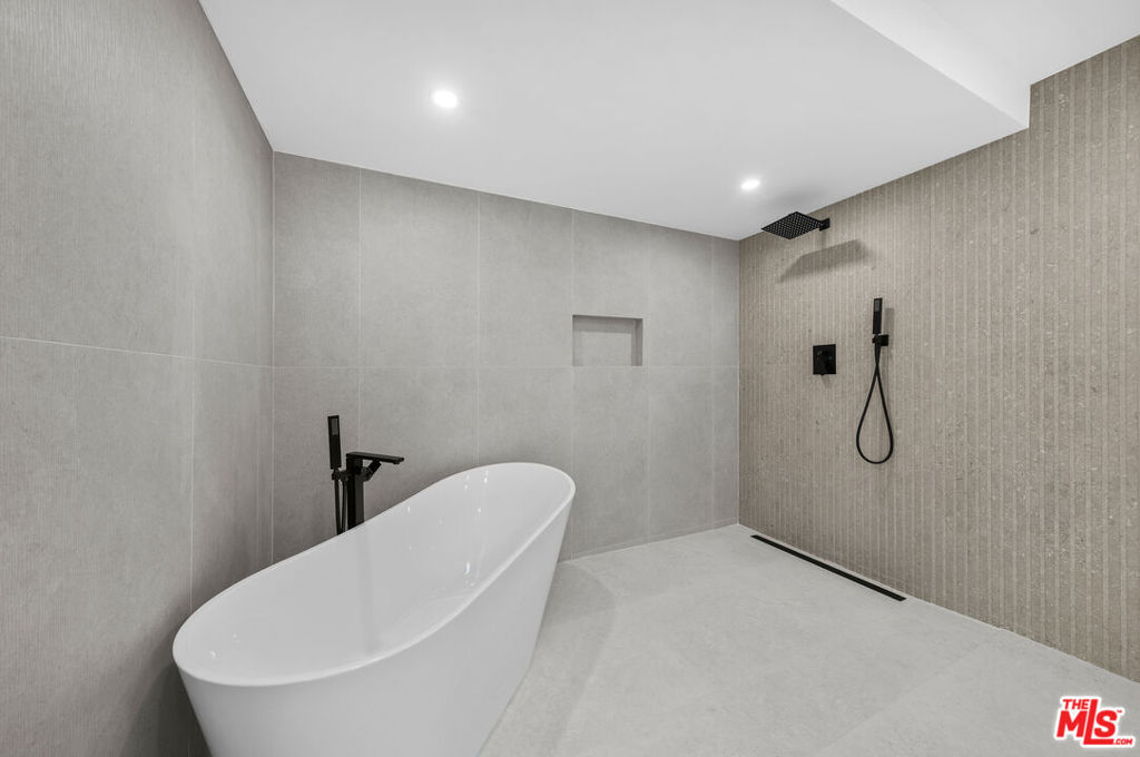 MLS #25597877 image #19