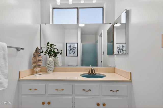 Detail Gallery Image 27 of 32 For 1220 Tropical Ave, Pasadena,  CA 91107 - 5 Beds | 3 Baths