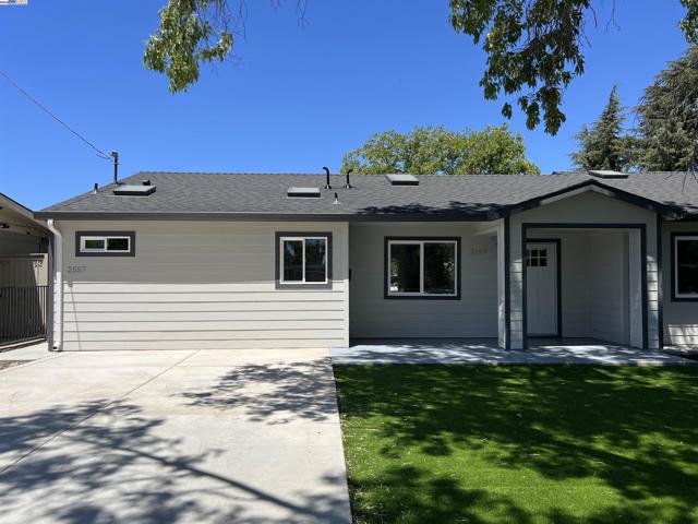2559 Lynn Ave, Concord CA: https://media.crmls.org/mediaz/ddd4e11f-beb9-4c62-b069-15409a7bda3a.jpg