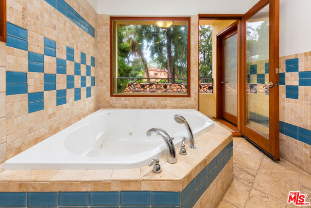 10734 Lindbrook Drive, Los Angeles CA: https://media.crmls.org/mediaz/ddd514e2-f805-4a46-917a-c4051d8508bb.jpg