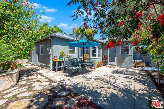 3217 Bennett Drive, Los Angeles CA: https://media.crmls.org/mediaz/ddd5a56a-9749-45a3-ac4b-354b0d015343.jpg