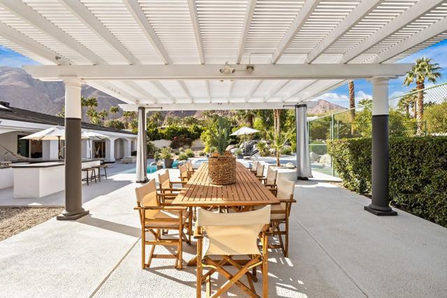 594 W Stevens Road, Palm Springs CA: https://media.crmls.org/mediaz/ddd6f4b3-ad27-4b31-bf52-e115b21a73bd.jpg