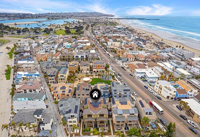 819 Kennebeck Ct, San Diego CA: https://media.crmls.org/mediaz/dddada67-feb7-4346-b731-d9510e0b868f.jpg