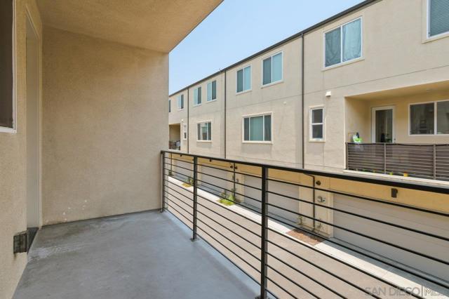 5212 Beachfront Cove, San Diego CA: https://media.crmls.org/mediaz/dddc5d45-6cfc-4c49-9541-46e69b319827.jpg