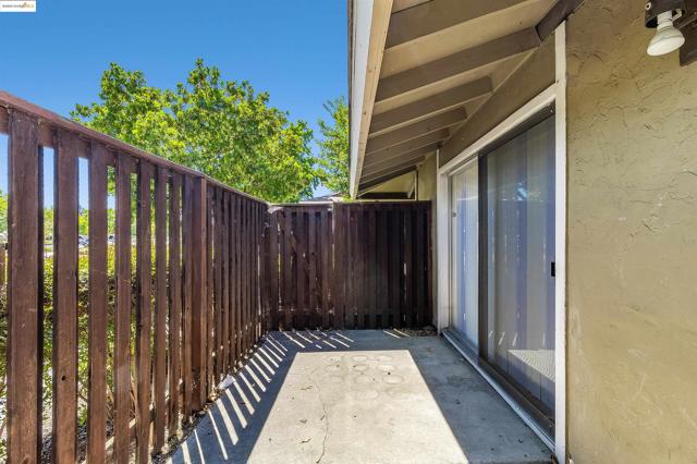 2059 Olivera Rd, Concord CA: https://media.crmls.org/mediaz/dddc9bf3-9968-4389-85ca-950c3cefb6e0.jpg