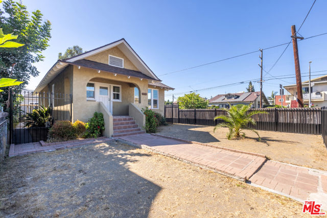 2001 Magnolia Avenue, Los Angeles, California 90007, 3 Bedrooms Bedrooms, ,2 BathroomsBathrooms,Single Family Residence,For Sale,Magnolia,24433441