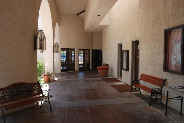 16071 Sun Summit Pt, San Diego CA: https://media.crmls.org/mediaz/dddef885-2c75-4619-9f35-21beac4929f9.jpg