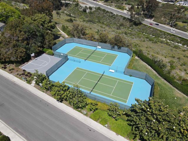 4503 Carnaby, Carlsbad CA: https://media.crmls.org/mediaz/dde0373a-ceac-4084-931c-84688043475b.jpg