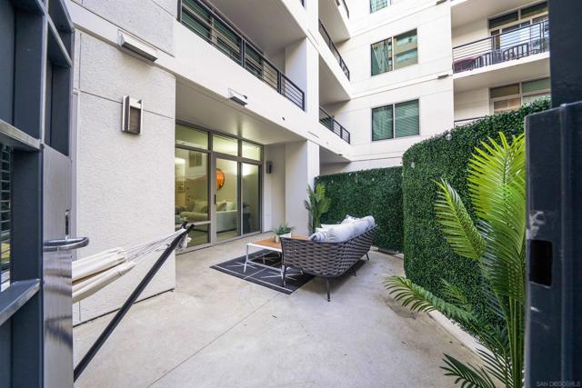 425 W Beech St, San Diego, California 92101, 1 Bedroom Bedrooms, ,1 BathroomBathrooms,Condominium,For Sale,W Beech St,240023142SD