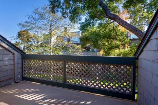 32 Cove Lane, Redwood City CA: https://media.crmls.org/mediaz/dde1f380-152b-40dc-a423-16135a487906.jpg