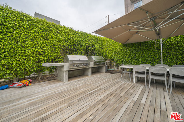 1850 Industrial Street, Los Angeles CA: https://media.crmls.org/mediaz/dde227f1-a99f-4b77-b239-d9e8e2485e07.jpg