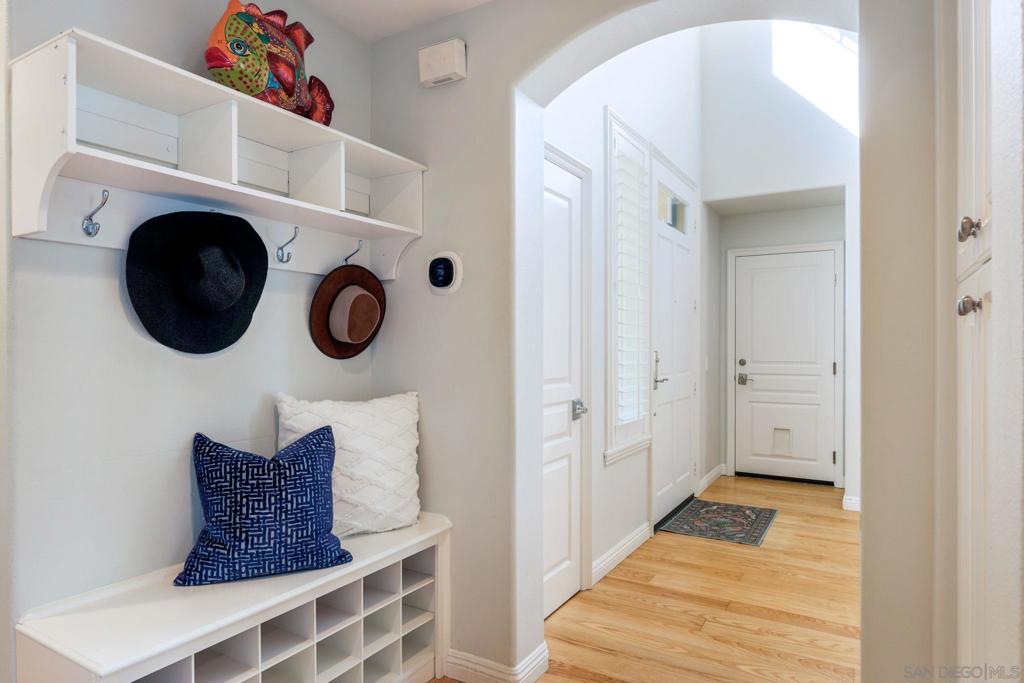 MLS #250033578SD img 18