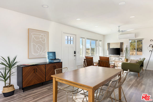 5737 Mojave Ranch Road, Joshua Tree CA: https://media.crmls.org/mediaz/dde2e824-4714-4e4b-9f75-29440114bcdc.jpg
