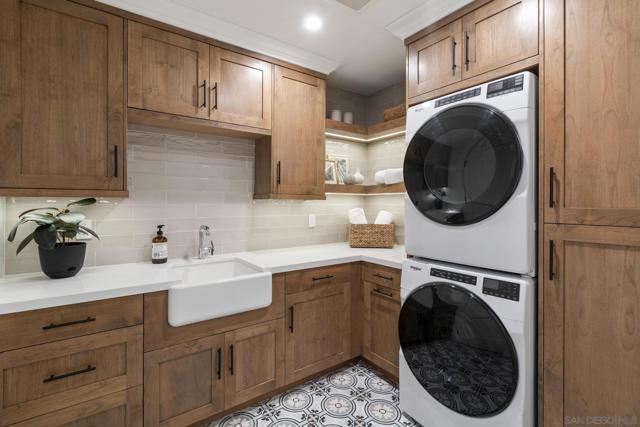Image 33 of 57 For 464 Westbourne St