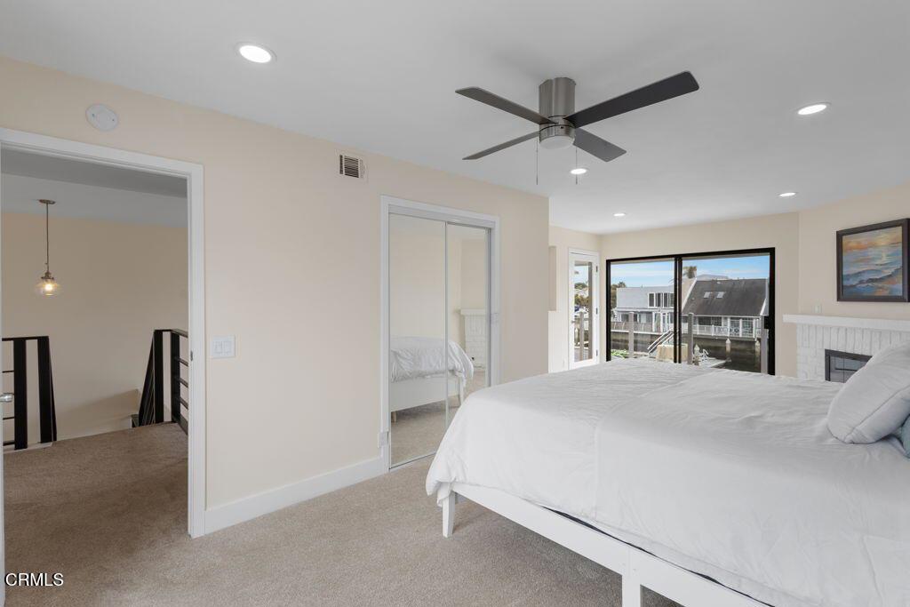 https://media.crmls.org/mediaz/dde3cc31-80d7-4ce3-9a3c-3d2ea23c9124.jpg?preset=X-Large