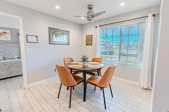 207 Elkwood Ave, Imperial Beach CA: https://media.crmls.org/mediaz/dde3e980-e3b8-4006-8bd0-9ae2e18abaf6.jpg
