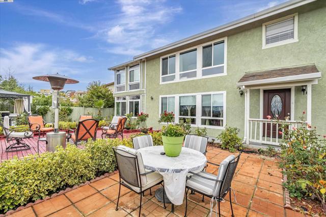Image 4 of 55 For 370 Appian Way