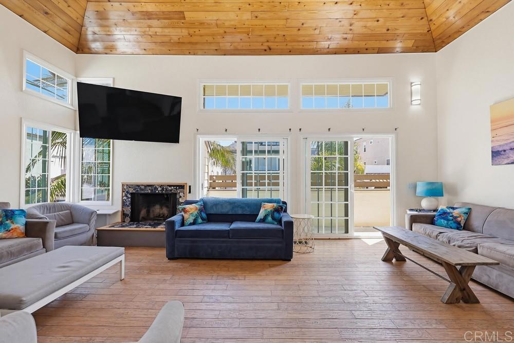 728 Jamaica Court - photo 5