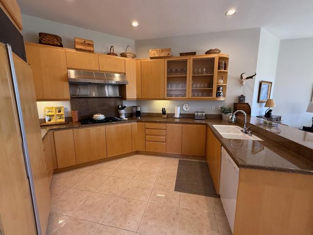 79765 Tangelo, La Quinta CA: https://media.crmls.org/mediaz/dde4e0b5-eddc-438a-96d4-c06fab241b3e.jpg
