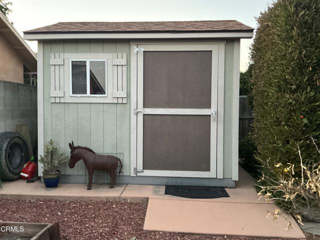 285 Second Street, Moorpark CA: https://media.crmls.org/mediaz/dde50821-56ce-4fea-86d1-8c198be19964.jpg