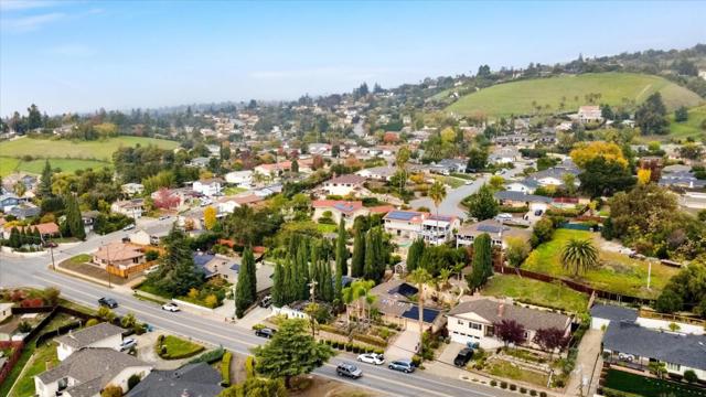 372 Fleming Avenue, San Jose CA: https://media.crmls.org/mediaz/dde67f8e-6c7c-4d7d-9d27-102b6b91ae2a.jpg