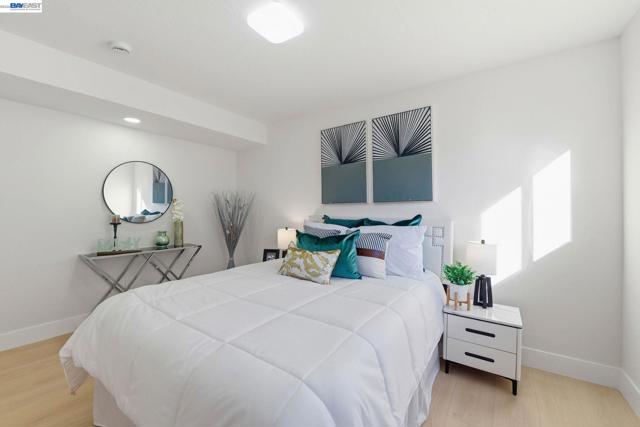 137 Tamarack Dr, Union City CA: https://media.crmls.org/mediaz/dde7c944-50f9-4c8b-a6d4-6cd83f521384.jpg