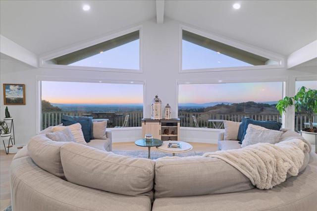 136 Teresita Way, Los Gatos CA: https://media.crmls.org/mediaz/dde8d8d7-fc77-47b8-821c-342205a76c31.jpg