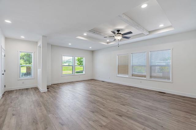 258 Yosemite Road, San Rafael CA: https://media.crmls.org/mediaz/dde97f0d-fa08-4e12-b200-42efcddfb4cb.jpg
