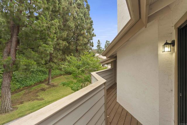 4535 Chateau Drive, San Diego CA: https://media.crmls.org/mediaz/dde9b3d4-85fe-427c-b7da-ea8c7b2acb2d.jpg