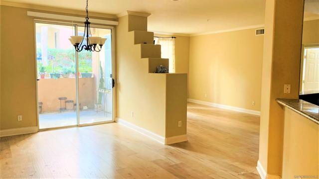 12374 Carmel Country Rd, San Diego CA: https://media.crmls.org/mediaz/dde9ed65-fb6b-4ced-972a-3dab6da78d94.jpg