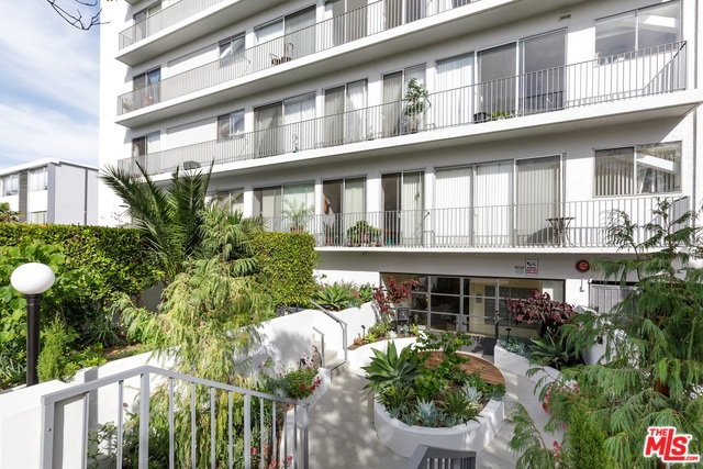 220 SAN VICENTE Boulevard, 609 photo 3