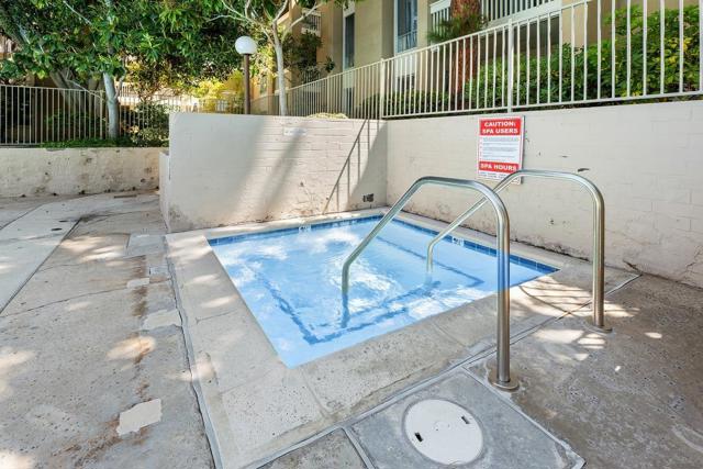 1855 Diamond St, San Diego CA: https://media.crmls.org/mediaz/ddeaa9d3-3912-4410-a92d-d3ae12fcc75c.jpg