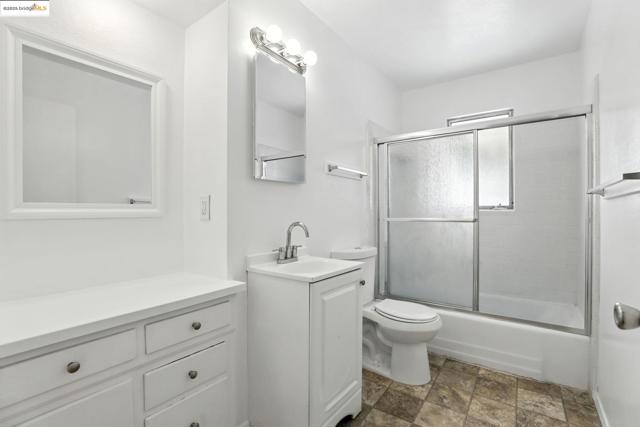 6725 Austin Way, Sacramento CA: https://media.crmls.org/mediaz/ddeb966a-1855-422a-9bfe-1d396e63c271.jpg