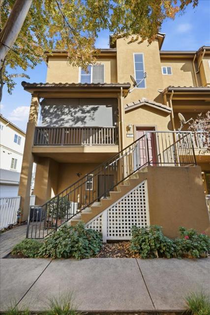 201 San Antonio Place, San Jose CA: https://media.crmls.org/mediaz/ddeba645-3ed0-42e1-aebd-76bb4600fdfc.jpg