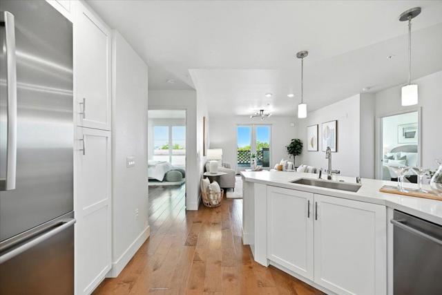 657 Walnut Street, San Carlos CA: https://media.crmls.org/mediaz/ddebdcbc-a5bb-4a25-b52e-beeb77758e2c.jpg