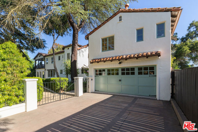 205 S Lomita Avenue, Ojai CA: https://media.crmls.org/mediaz/ddececee-a2b3-4cef-b865-e6363674308c.jpg